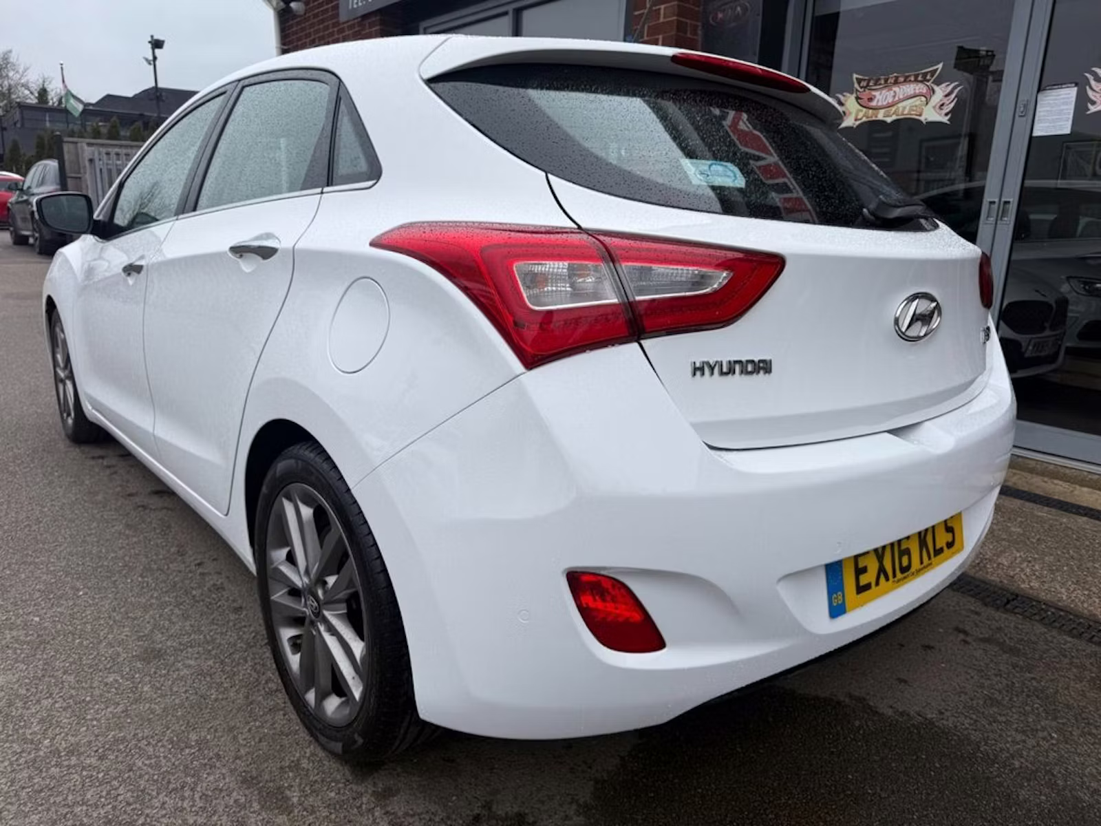 HYUNDAI i30 2016