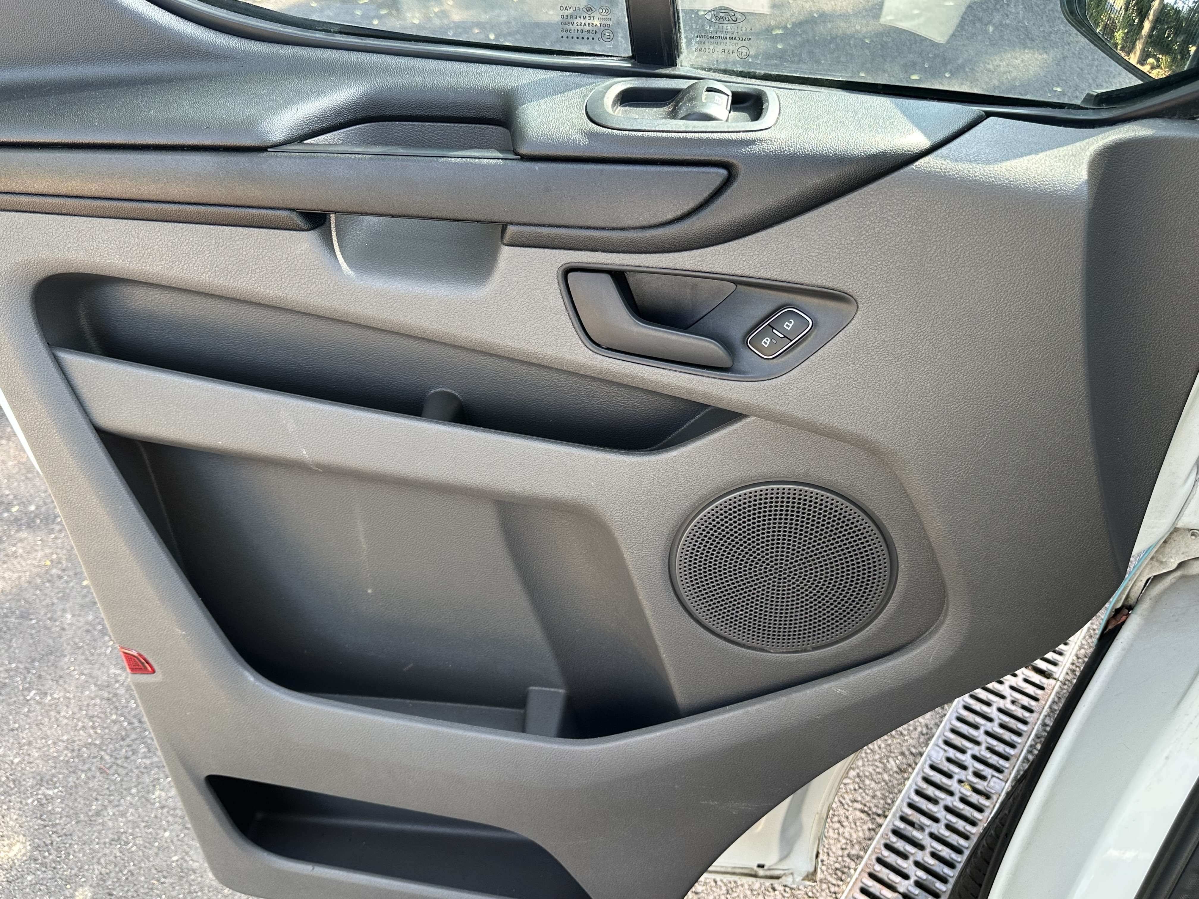 Ford Tourneo Custom 2020 — image 16