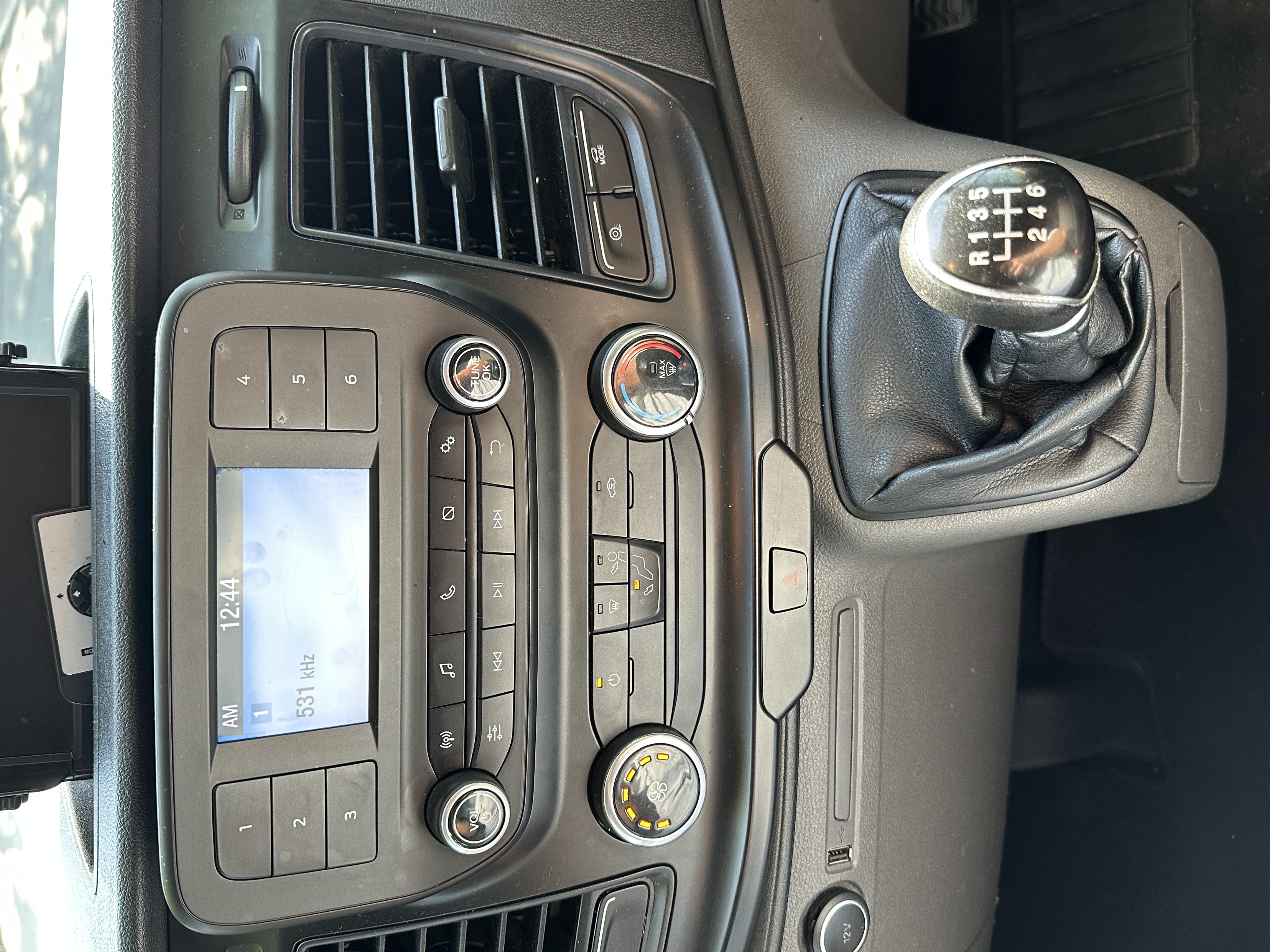 Ford Tourneo Custom 2020 — image 19