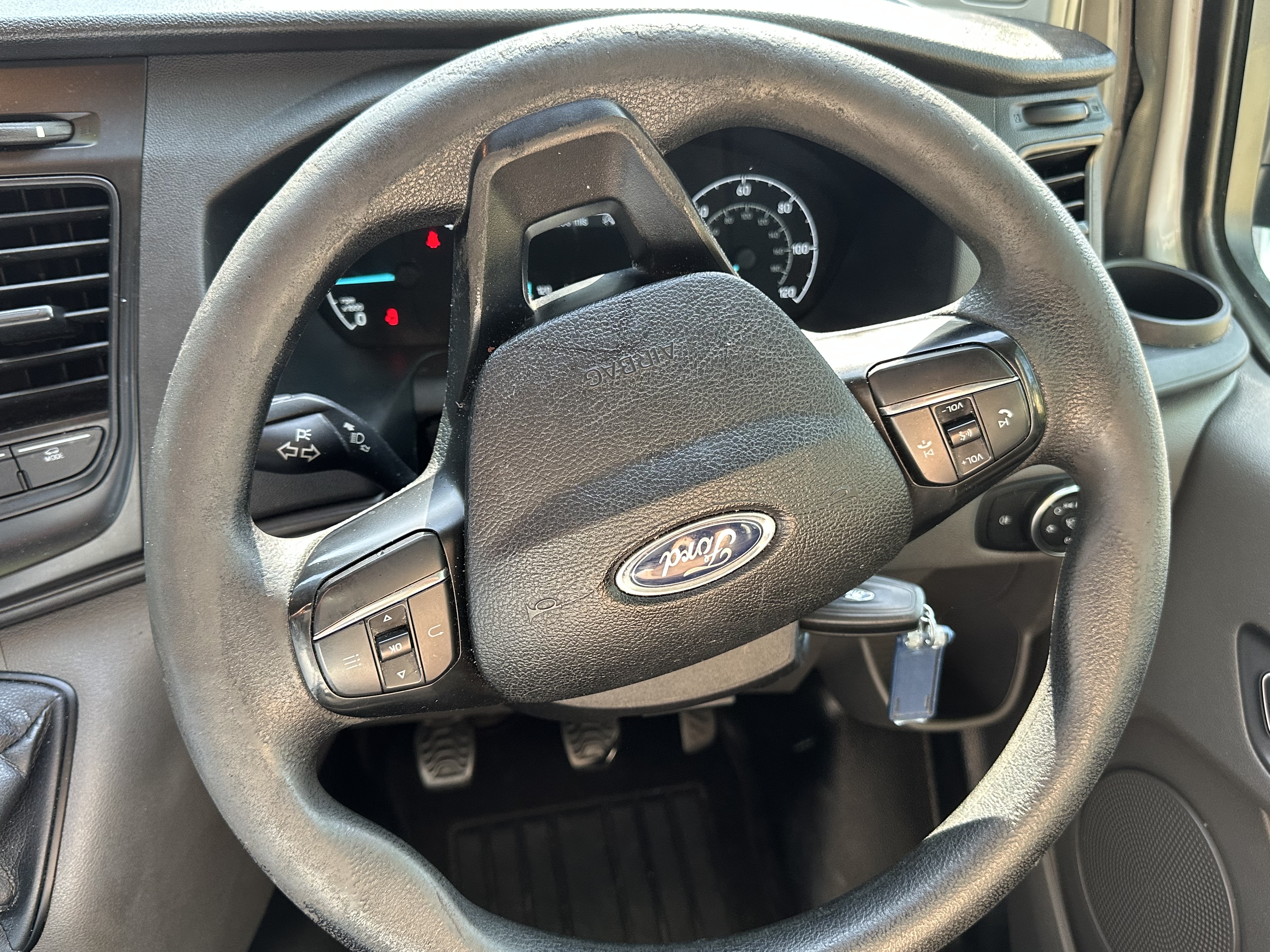 Ford Tourneo Custom 2020 — image 20