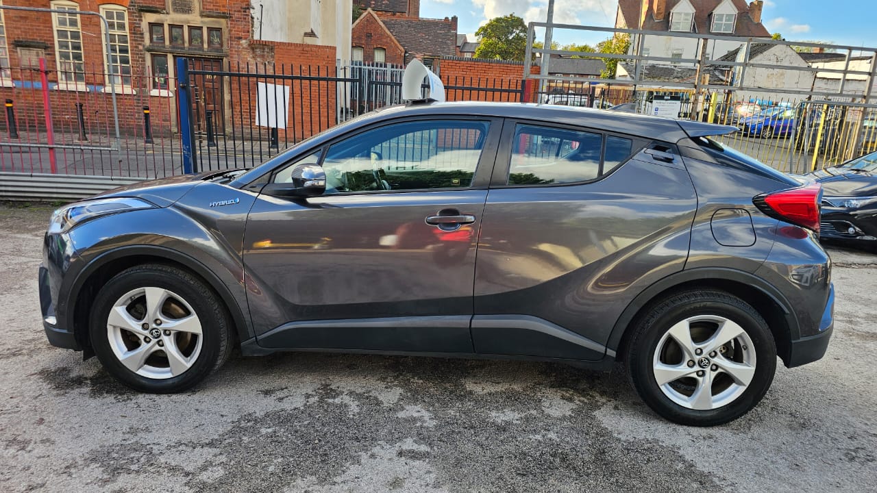 Toyota C-HR 2018 — image 7