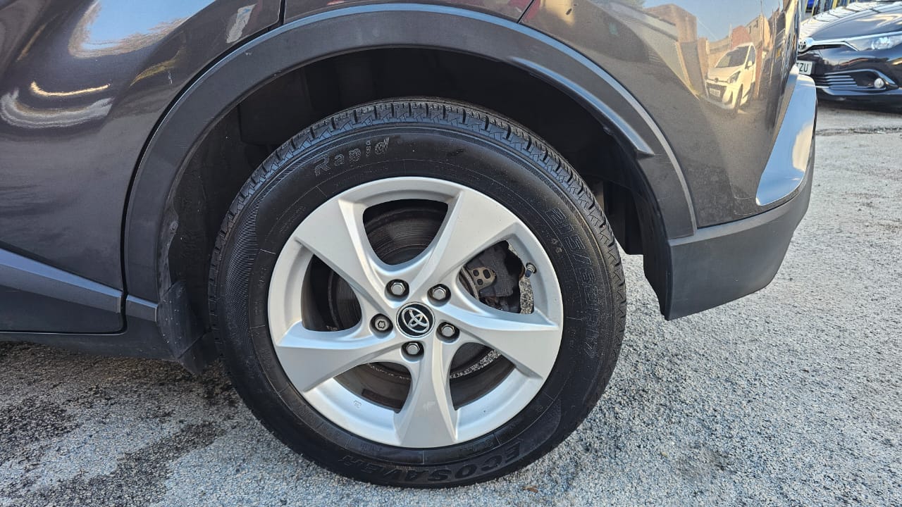 Toyota C-HR 2018 — image 11
