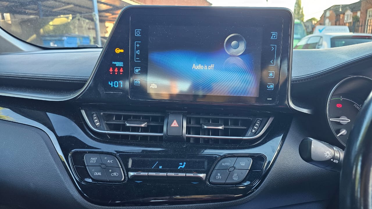 Toyota C-HR 2018 — image 17