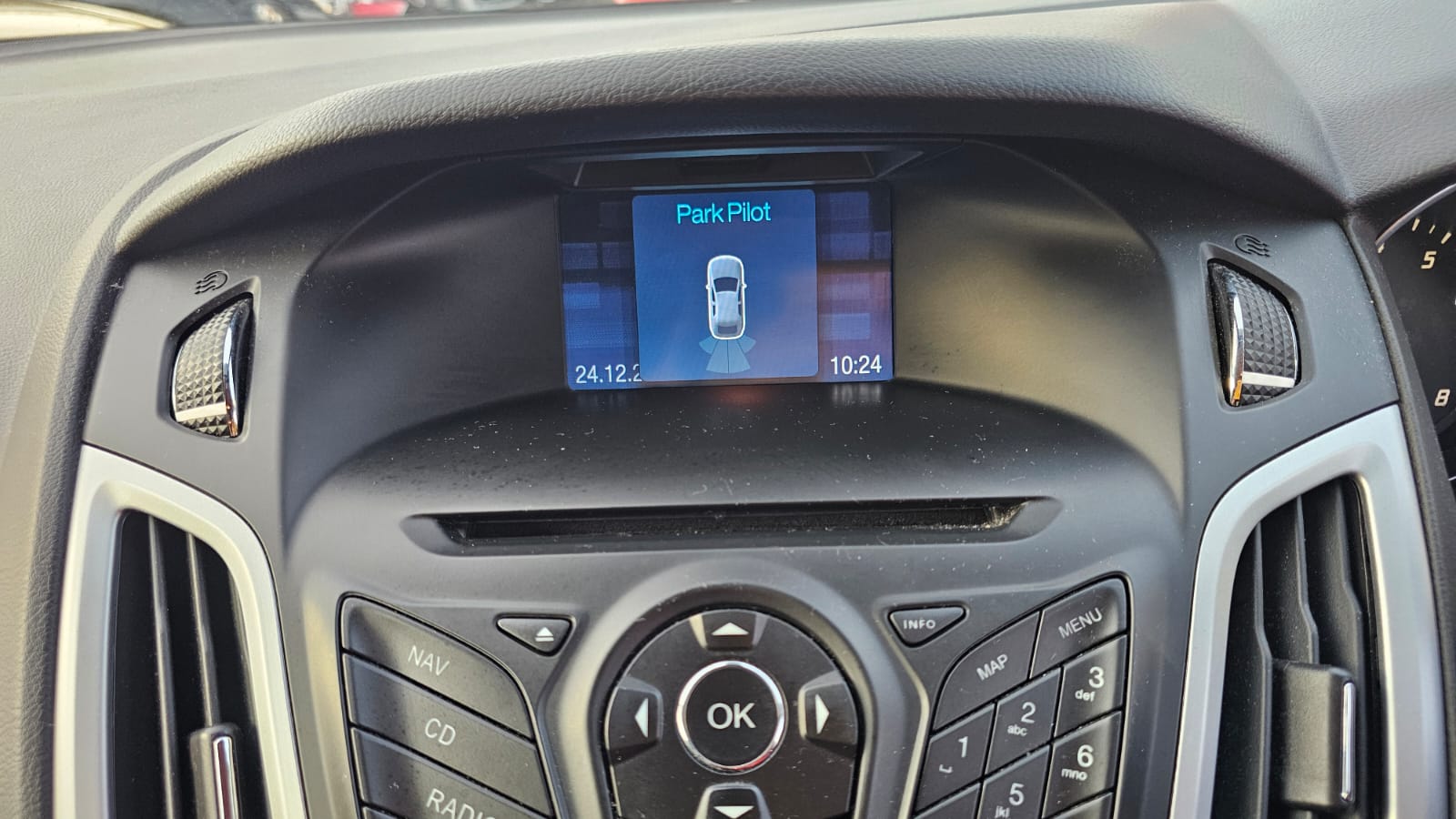Ford FOCUS 2014 — image 16