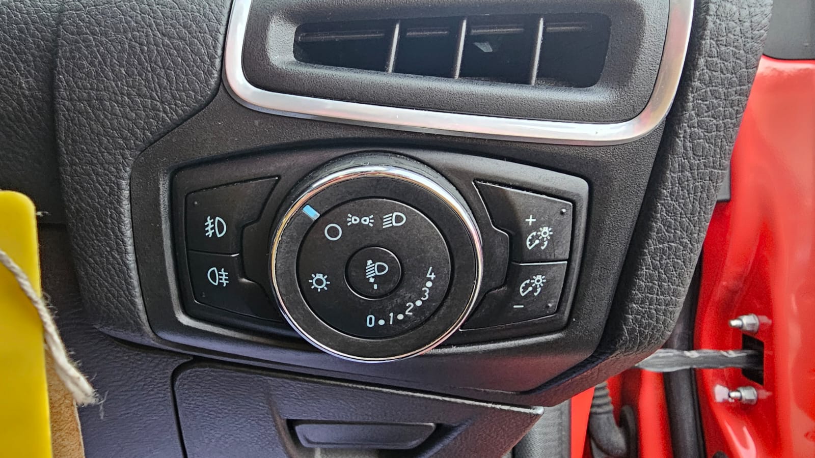 Ford FOCUS 2014 — image 20
